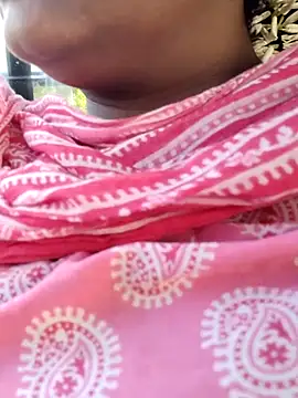 Snapshot of Tamilreethu chatting on September 9, 2025, 11:52 am Tamilreethu online show from September 9, 2025, 11:52 am