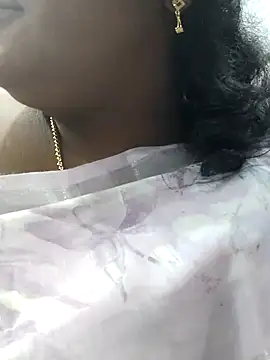 Snapshot of Tamilreethu chatting on October 9, 2025, 2:17 pm Tamilreethu online show from October 9, 2025, 2:17 pm