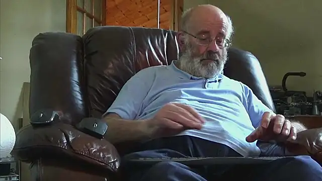 janzer13 online show from November 8, 2025, 1:47 pm