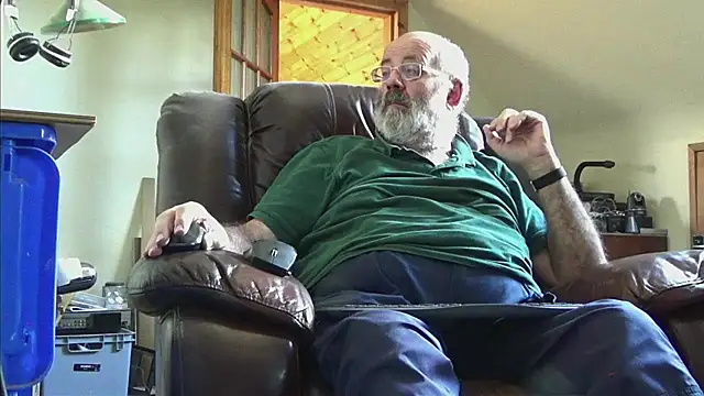 janzer13 online show from September 28, 2025, 12:45 pm