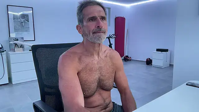Snapshot of cumwithbrad chatting on September 14, 2025, 2:50 pm cumwithbrad online show from September 14, 2025, 2:50 pm