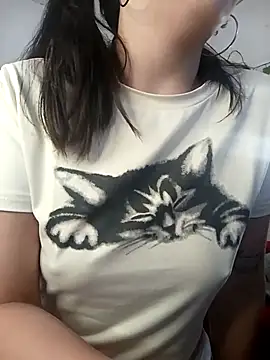 Snapshot of Maia_0 chatting on October 19, 2025, 1:58 pm Maia 0 online show from October 19, 2025, 1:58 pm