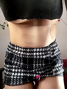 Snapshot of Maia_0 chatting on November 9, 2025, 3:38 pm Maia 0 online show from November 9, 2025, 3:38 pm