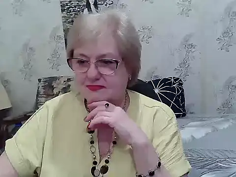 Snapshot of Renata62011 chatting on May 10, 2026, 12:20 pm Renata62011 online show from May 10, 2026, 12:20 pm