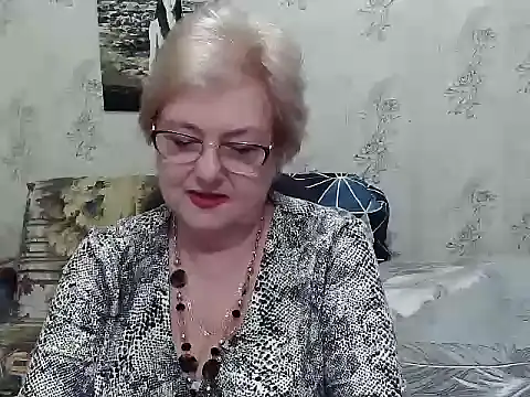 Snapshot of Renata62011 chatting on May 28, 2026, 6:43 am Renata62011 online show from May 28, 2026, 6:43 am