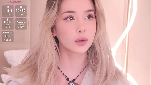 Nesolla online show from February 19, 2026, 7:44 pm