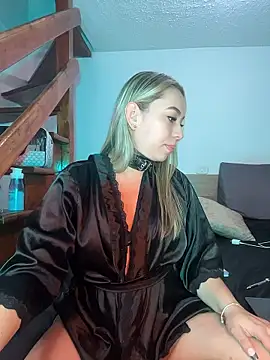 Snapshot of Moon_Blake chatting on January 10, 2026, 2:07 am Moon Blake online show from January 10, 2026, 2:07 am