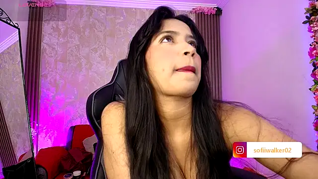 SophiaWalker 1 online show from September 17, 2025, 12:18 pm