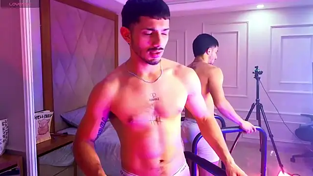 ArturoCardona  online show from January 16, 2026, 2:26 am