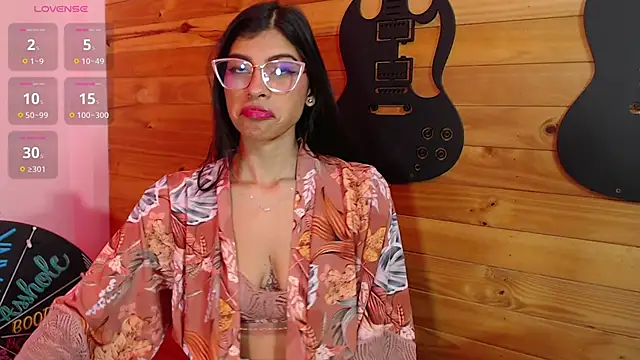 Snapshot of Lola_Pierce chatting on November 13, 2025, 11:58 am Lola Pierce online show from November 13, 2025, 11:58 am