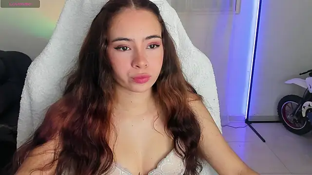 Aishelyng online show from November 23, 2025, 5:34 pm