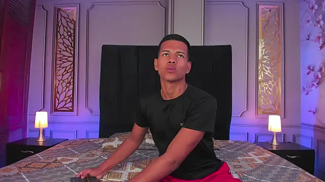 KingStark  online show from November 5, 2025, 11:13 am