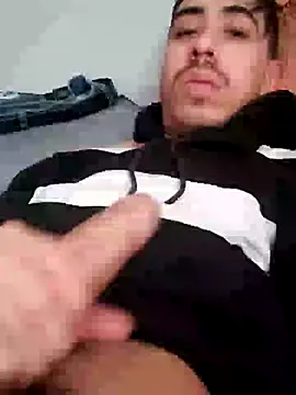 bigdickroni online show from June 21, 2026, 5:52 pm