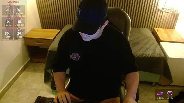 Snapshot of Lancelot_19 chatting on October 23, 2025, 4:44 am Lancelot 19 online show from October 23, 2025, 4:44 am