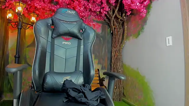 VenusBlazer online show from October 18, 2025, 11:12 am