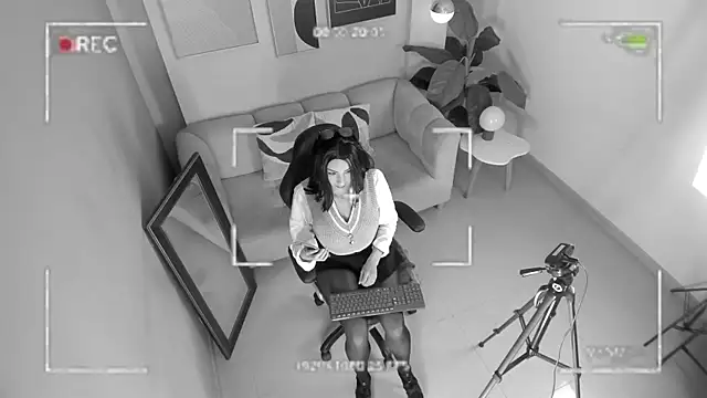 Snapshot of marie_bass chatting on January 15, 2026, 12:52 pm marie bass online show from January 15, 2026, 12:52 pm