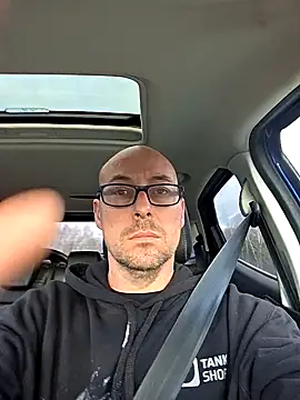 frenchy stud online show from November 6, 2025, 7:51 pm