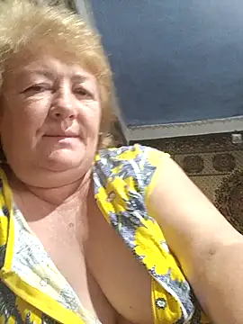 Snapshot of NikaLove49011 chatting on October 6, 2025, 5:41 am NikaLove49011 online show from October 6, 2025, 5:41 am