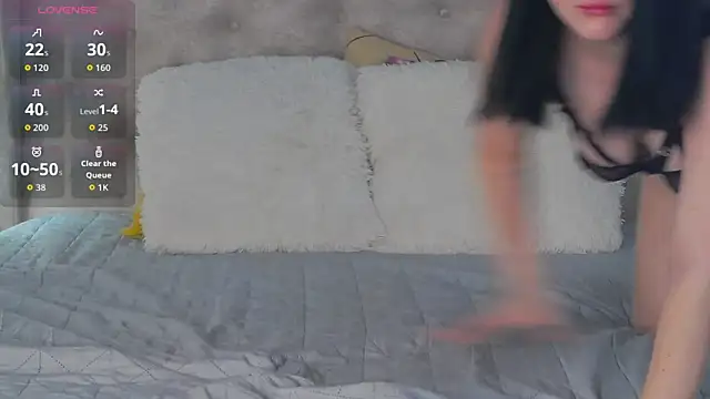 Leah Brooks online show from December 18, 2025, 5:12 am