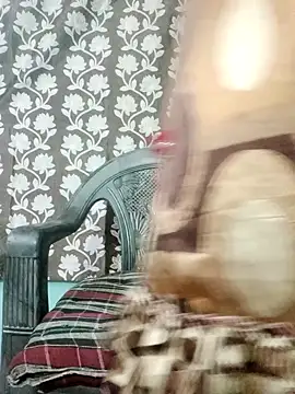 Snapshot of riya_reena chatting on December 18, 2025, 10:41 am riya reena online show from December 18, 2025, 10:41 am