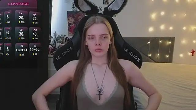 Snapshot of Luna_Navy chatting on January 17, 2026, 7:34 am Luna Navy online show from January 17, 2026, 7:34 am