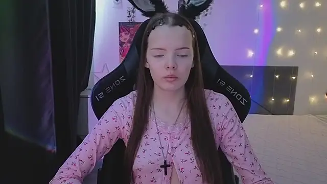 Snapshot of Luna_Navy chatting on February 14, 2026, 6:46 am Luna Navy online show from February 14, 2026, 6:46 am