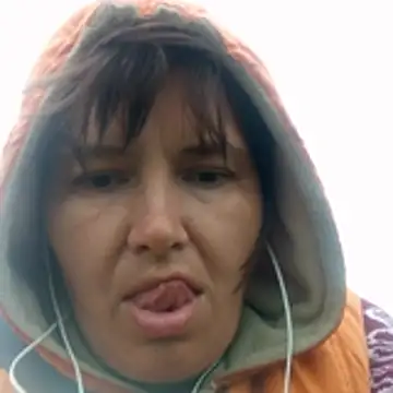 Snapshot of Romashka33011 chatting on May 27, 2026, 5:48 am Romashka33011 online show from May 27, 2026, 5:48 am