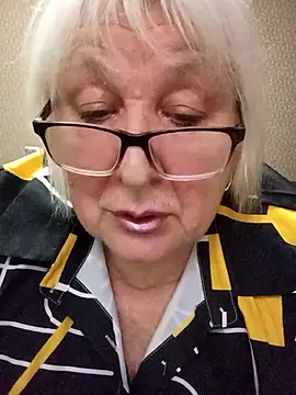 Alexia64231 online show from November 23, 2025, 2:49 pm