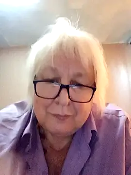 Alexia64231 online show from October 26, 2025, 6:36 am