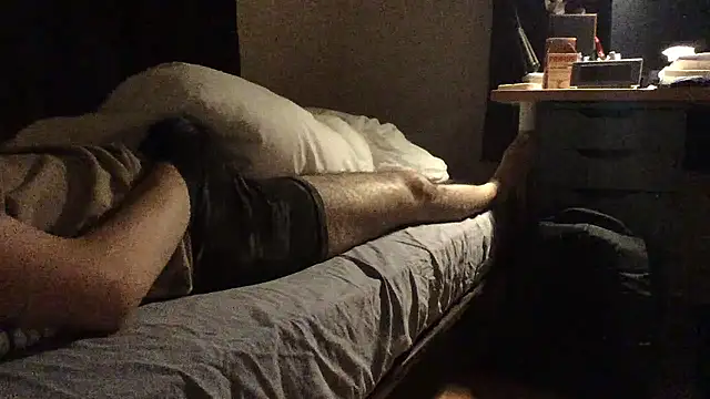 Snapshot of yrmyddy chatting on October 19, 2025, 2:31 pm yrmyddy online show from October 19, 2025, 2:31 pm