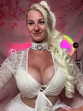 Snapshot of Barbie-Pink chatting on July 1, 2026, 3:34 pm Barbie-Pink online show from July 1, 2026, 3:34 pm
