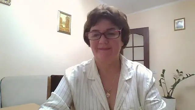 Snapshot of Galina56301 chatting on October 9, 2025, 3:45 pm Galina56301 online show from October 9, 2025, 3:45 pm