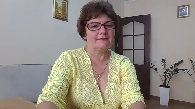 Snapshot of Galina56301 chatting on September 13, 2025, 12:38 pm Galina56301 online show from September 13, 2025, 12:38 pm