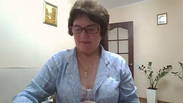 Snapshot of Galina56301 chatting on September 25, 2025, 7:20 pm Galina56301 online show from September 25, 2025, 7:20 pm