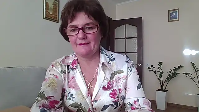 Snapshot of Galina56301 chatting on September 26, 2025, 3:08 pm Galina56301 online show from September 26, 2025, 3:08 pm