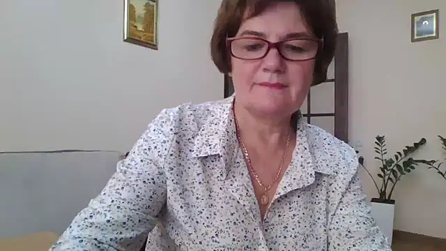 Snapshot of Galina56301 chatting on September 14, 2025, 12:16 pm Galina56301 online show from September 14, 2025, 12:16 pm