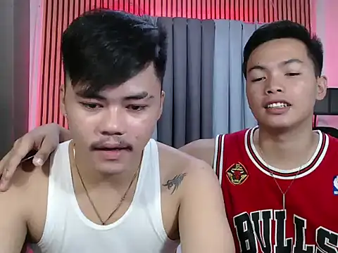 hot emman online show from November 19, 2025, 5:07 am