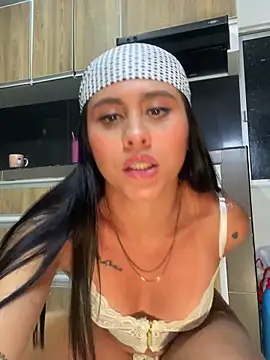 LuluMonroe Eup online show from October 22, 2025, 2:55 am