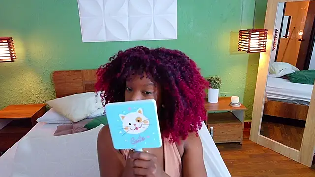 Snapshot of Chocolatte_dreams chatting on October 18, 2025, 1:02 pm Chocolatte dreams online show from October 18, 2025, 1:02 pm