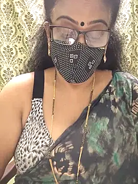 Snapshot of sweet-lotus chatting on October 18, 2025, 7:05 pm sweet-lotus online show from October 18, 2025, 7:05 pm