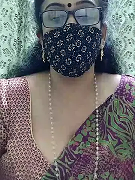 Snapshot of sweet-lotus chatting on September 17, 2025, 5:04 pm sweet-lotus online show from September 17, 2025, 5:04 pm