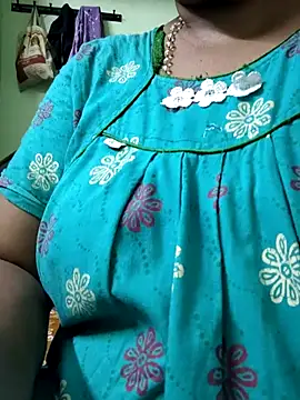 Snapshot of sweet-lotus chatting on October 6, 2025, 1:12 pm sweet-lotus online show from October 6, 2025, 1:12 pm