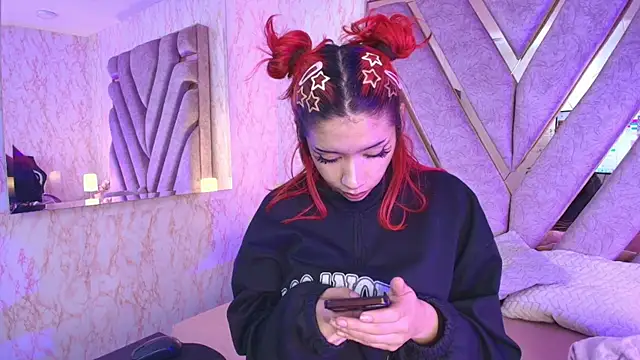 Snapshot of redd_pandaa chatting on November 16, 2025, 3:22 am redd pandaa online show from November 16, 2025, 3:22 am