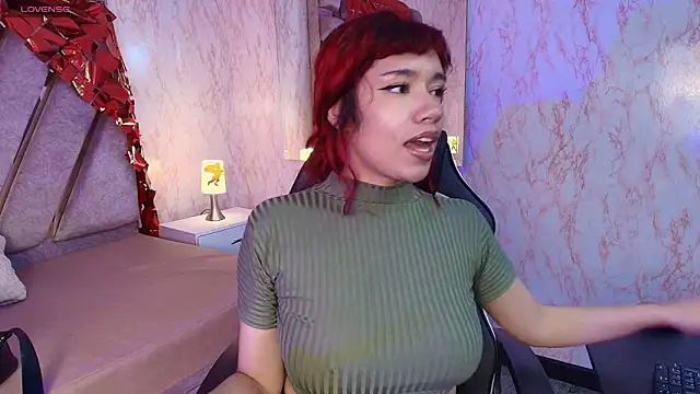 Snapshot of redd_pandaa chatting on February 24, 2026, 3:18 am redd pandaa online show from February 24, 2026, 3:18 am