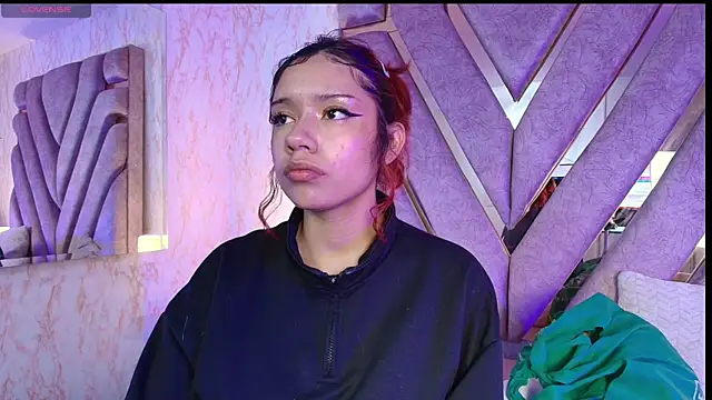 Snapshot of redd_pandaa chatting on January 6, 2026, 3:10 am redd pandaa online show from January 6, 2026, 3:10 am