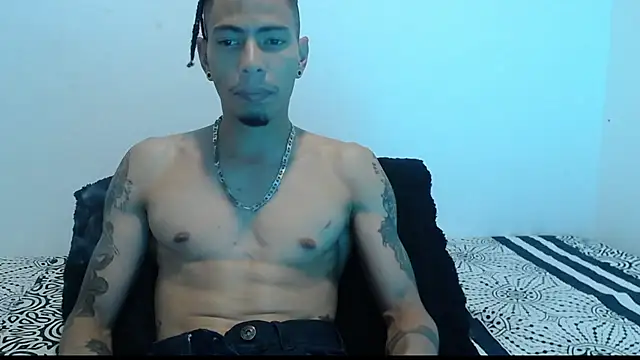 Snapshot of Daniel_laverde chatting on October 6, 2025, 6:47 am Daniel laverde online show from October 6, 2025, 6:47 am