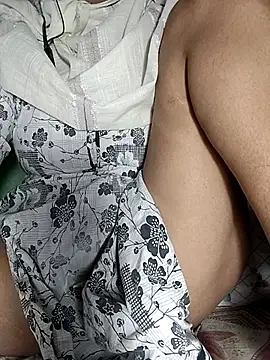 Hotty-Monaa online show from November 3, 2025, 4:54 pm