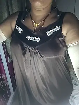 Hotty-Monaa online show from September 25, 2025, 5:08 pm