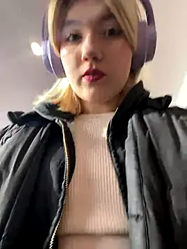 Snapshot of Cherry___Blossom chatting on October 9, 2025, 9:21 am Cherry Blossom online show from October 9, 2025, 9:21 am