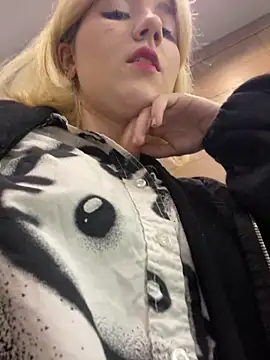 Snapshot of Cherry___Blossom chatting on September 10, 2025, 11:09 am Cherry Blossom online show from September 10, 2025, 11:09 am